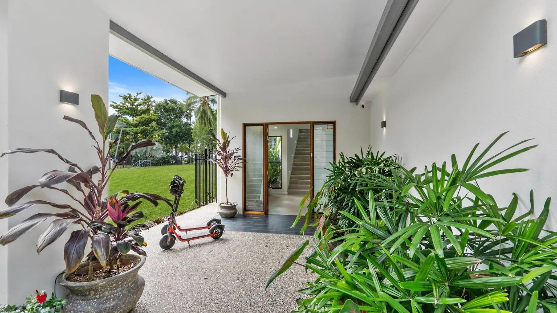Ferienhaus Belle Escapes Beach Manor Palm Cove Australien