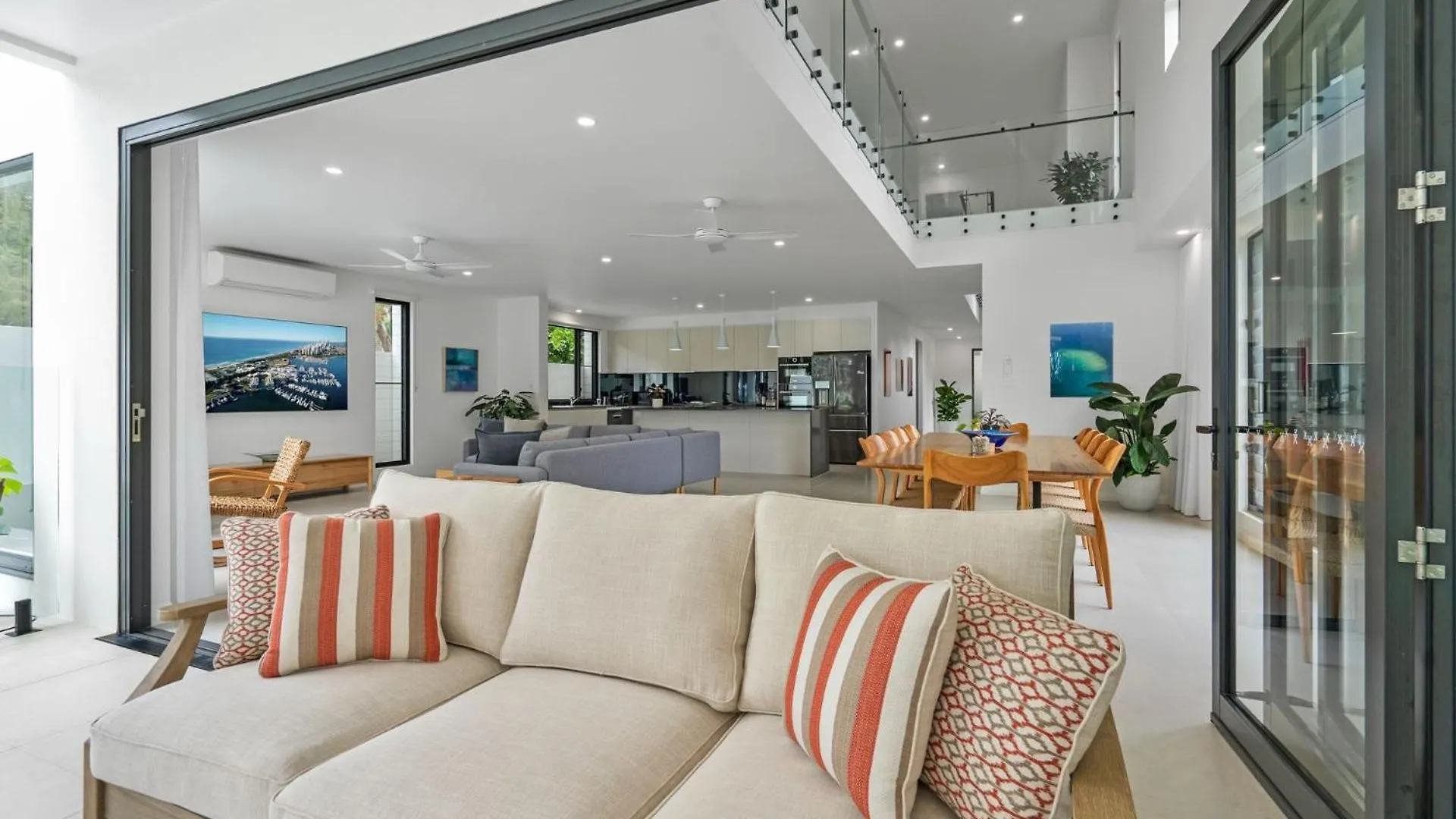 Belle Escapes Beach Manor Palm Cove Ferienhaus