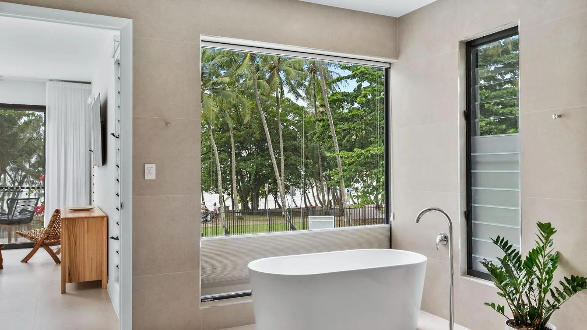 Belle Escapes Beach Manor Palm Cove 0*,
