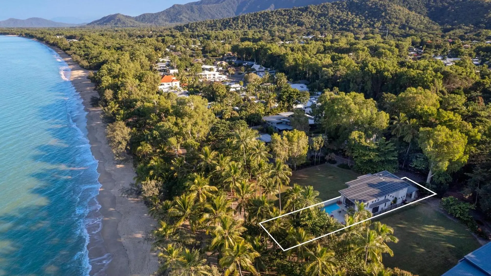Belle Escapes Beach Manor Palm Cove Australien